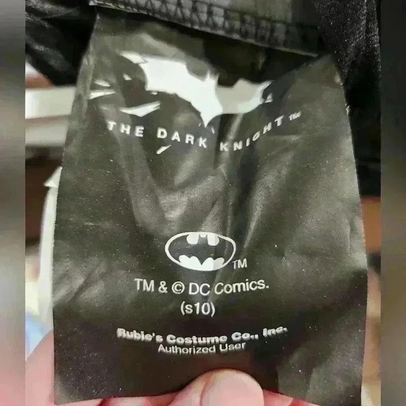 The dark knight Batman costume kids size large may fit XL - Picture 3 of 4